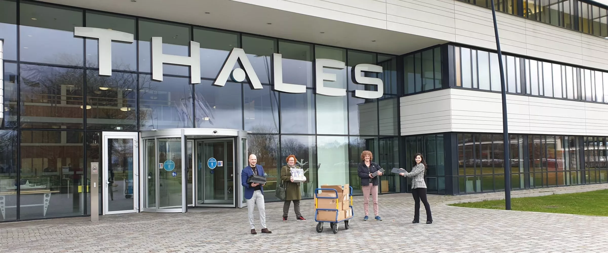 40 Laptops van Thales Nederland
